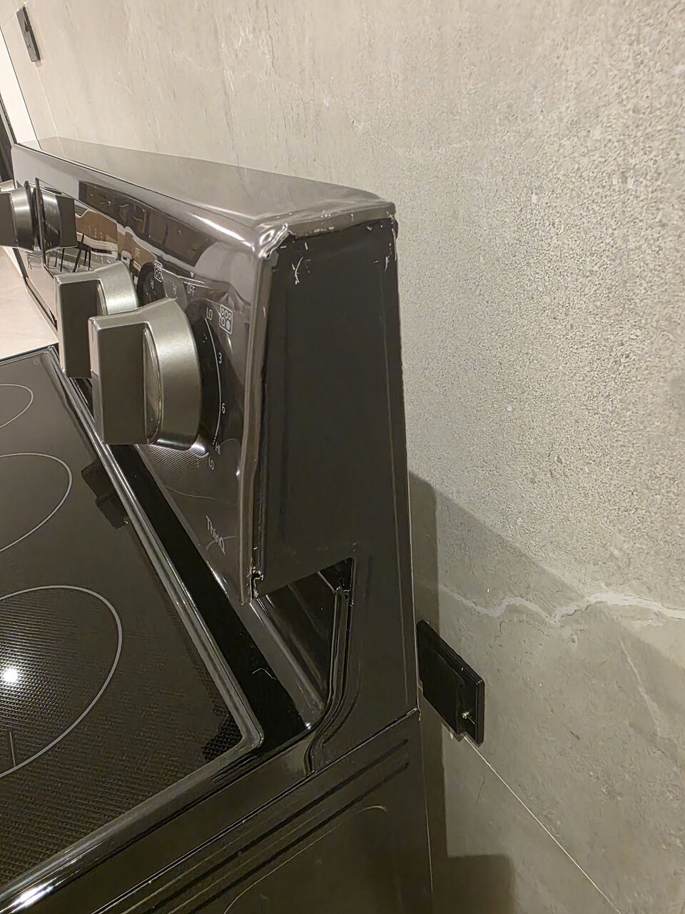 Jeddah, Appliances, SAR 2000,  LG Electrical Oven With 5 Hobs. InstaView 178 Liter