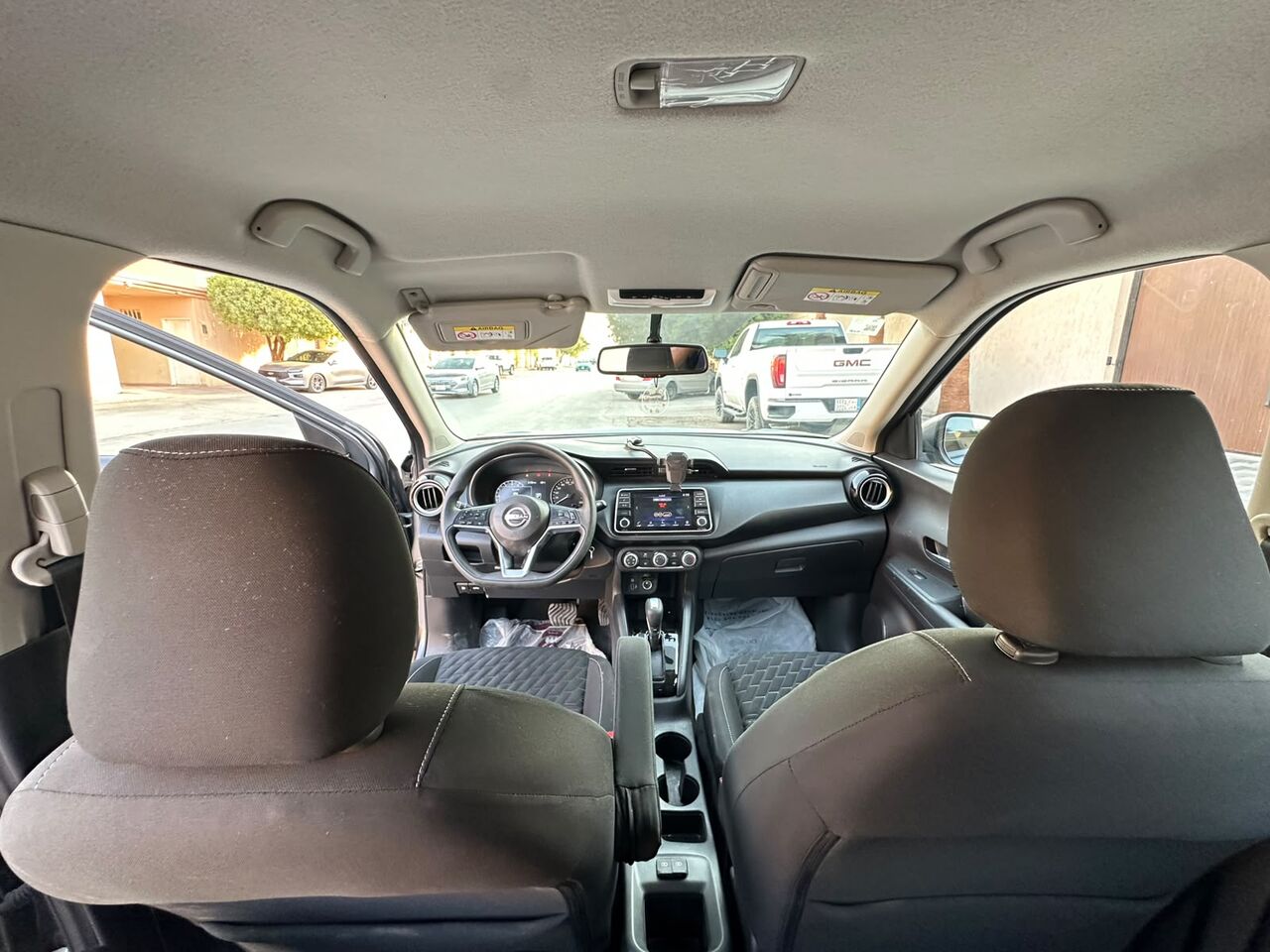 Riyadh, Vehicles, Cars & Trucks , SAR 57000,  Nissan Kicks,  2024,  Automatic,  62000 KM,    Mid Options N Agency Maintenance For Sales