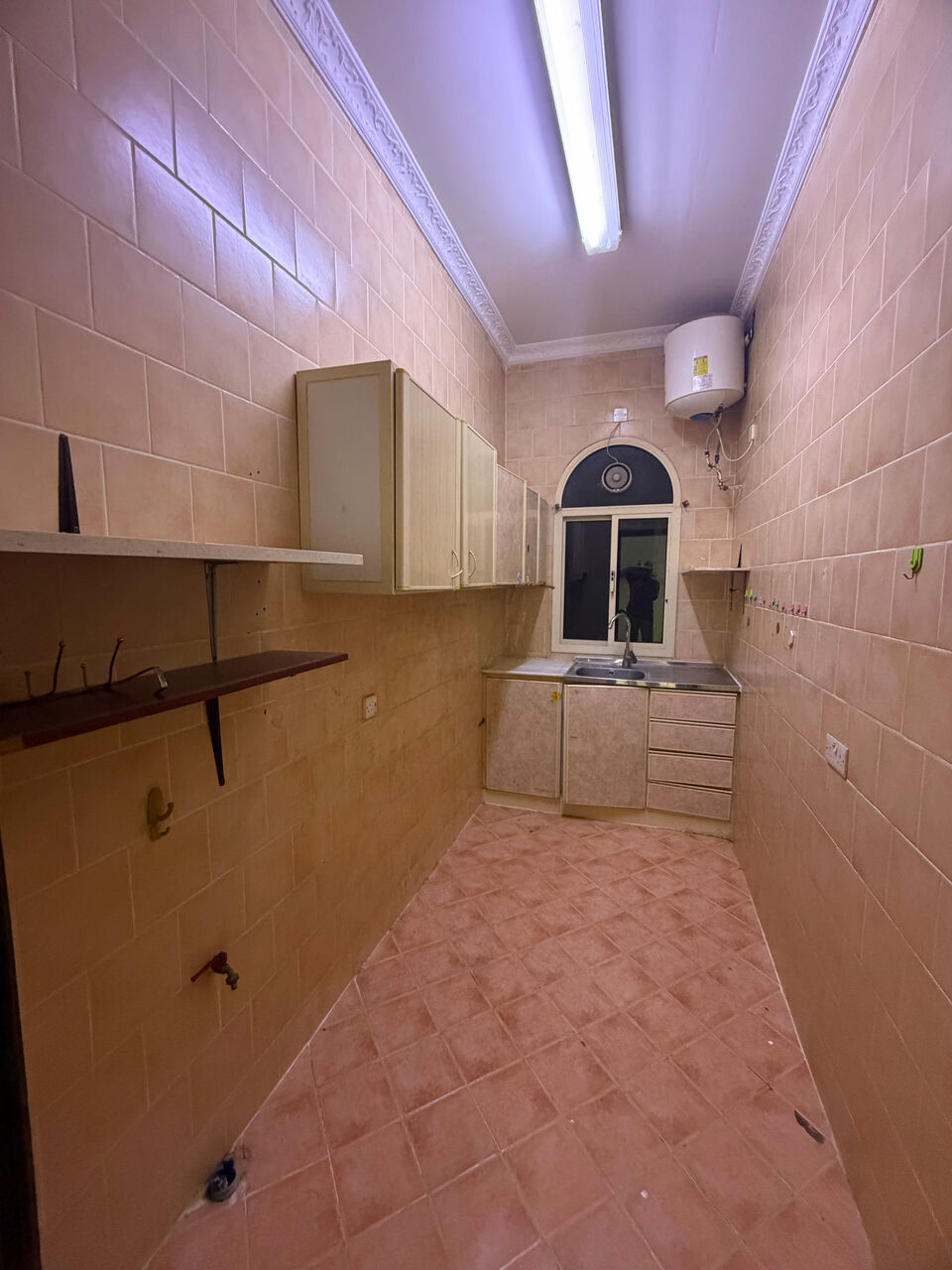 Adliya, Apartments, Flats, Houses & Villas, BHD 200/month,  2 BR,  1 Bedroom Flat For Rent Unlimited Ewa