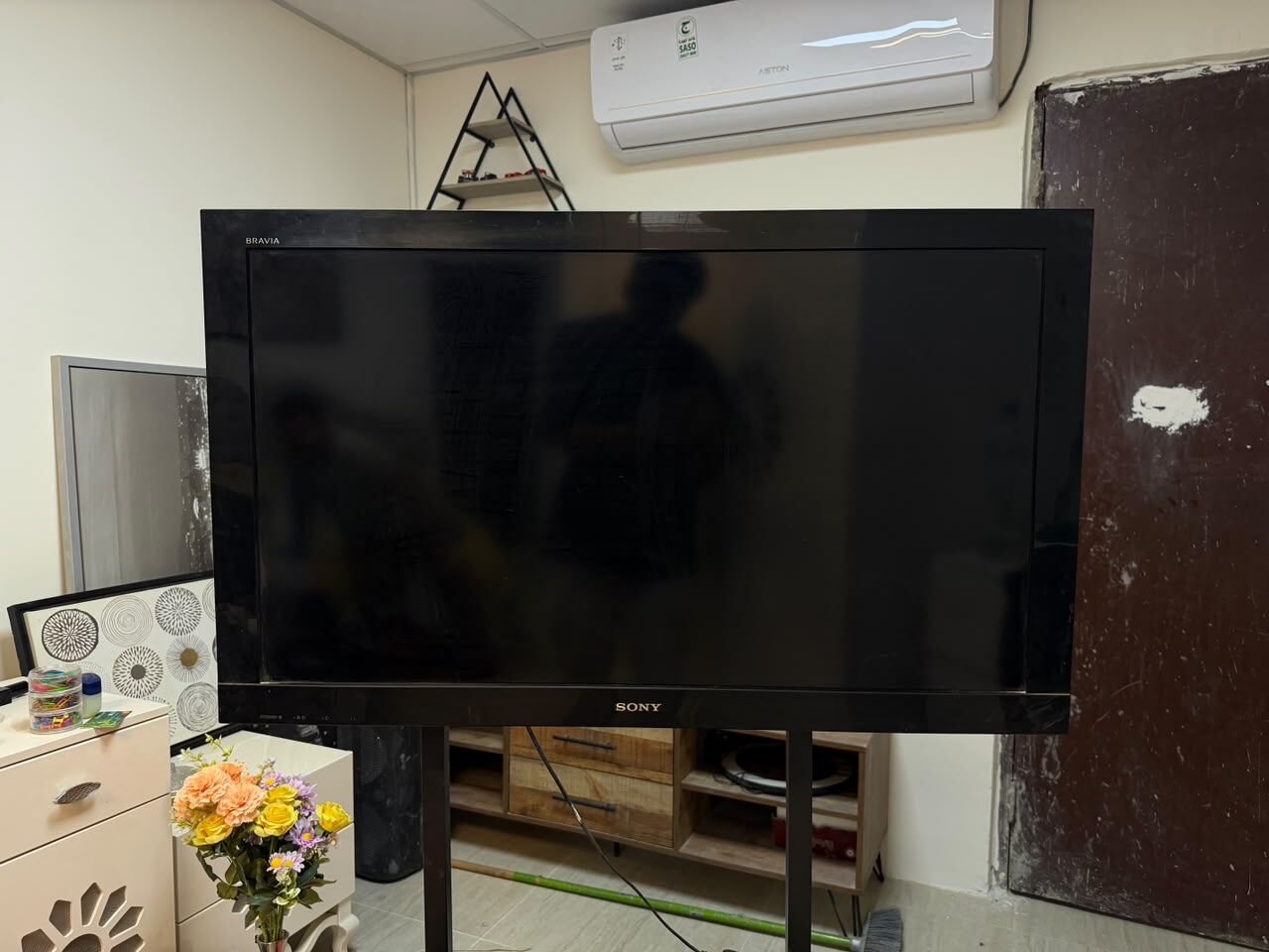 Al Malaz, Appliances, SAR 400,  Sony LCD Bravia Tv For Sale (45 Inch)