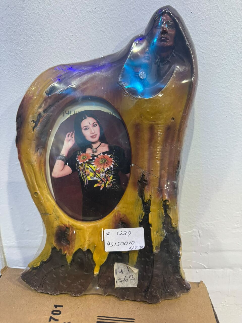 Jeddah, Free Items, SAR 45,  Ceramic Poly Decoration