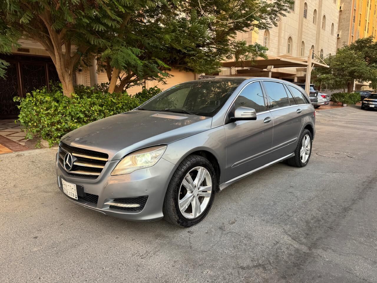 Jeddah, Vehicles, Cars & Trucks , SAR 26000,  Mercedes-Benz R,  2011,  Automatic,  289000 KM,  Mercedes R35 Full Option