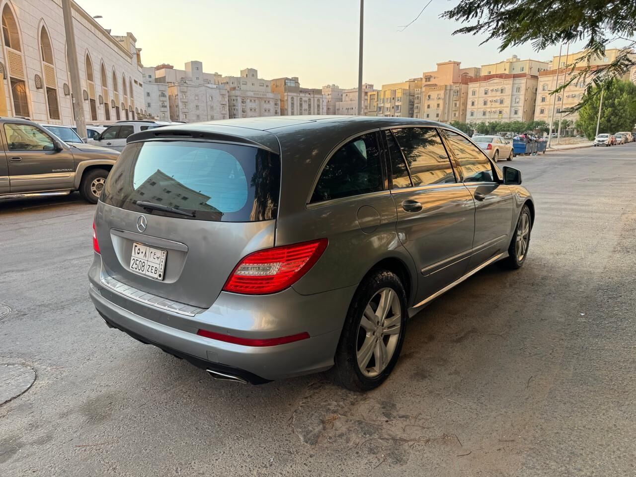 Jeddah, Vehicles, Cars & Trucks , SAR 26000,  Mercedes-Benz R,  2011,  Automatic,  289000 KM,  Mercedes R35 Full Option
