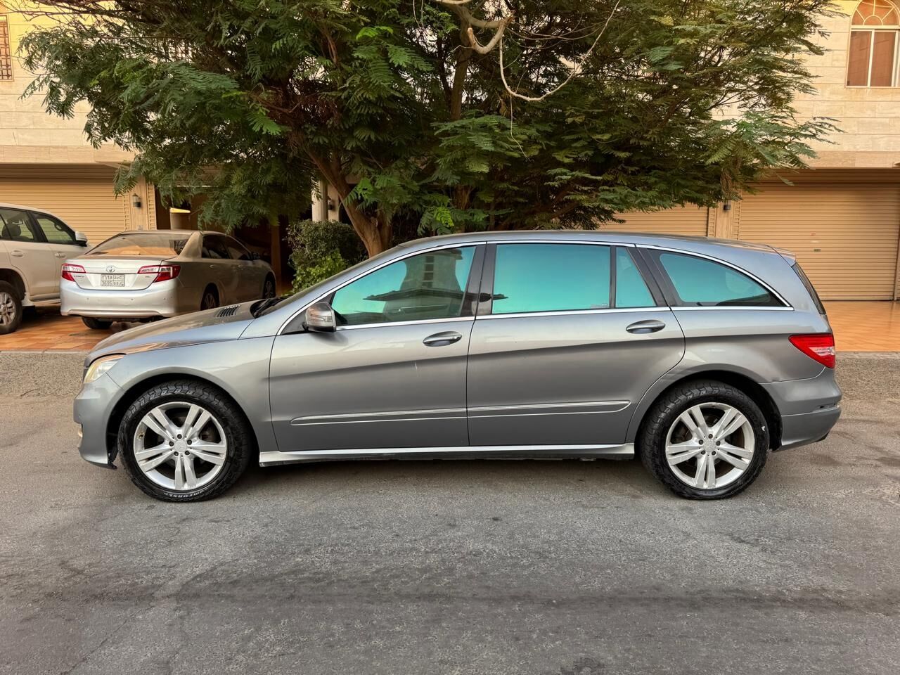 Jeddah, Vehicles, Cars & Trucks , SAR 26000,  Mercedes-Benz R,  2011,  Automatic,  289000 KM,  Mercedes R35 Full Option