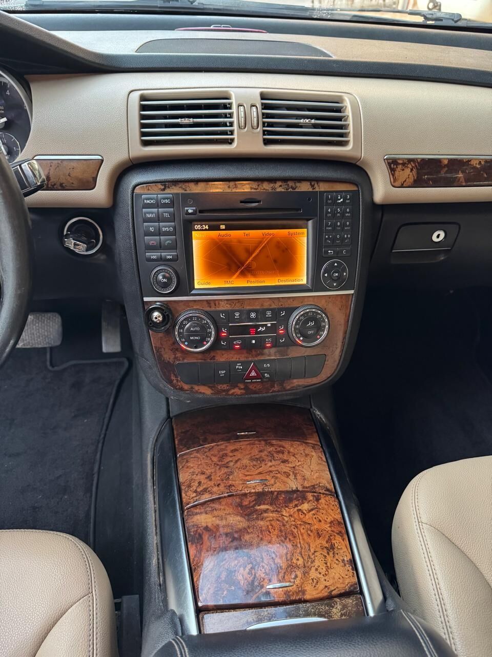 Jeddah, Vehicles, Cars & Trucks , SAR 26000,  Mercedes-Benz R,  2011,  Automatic,  289000 KM,  Mercedes R35 Full Option