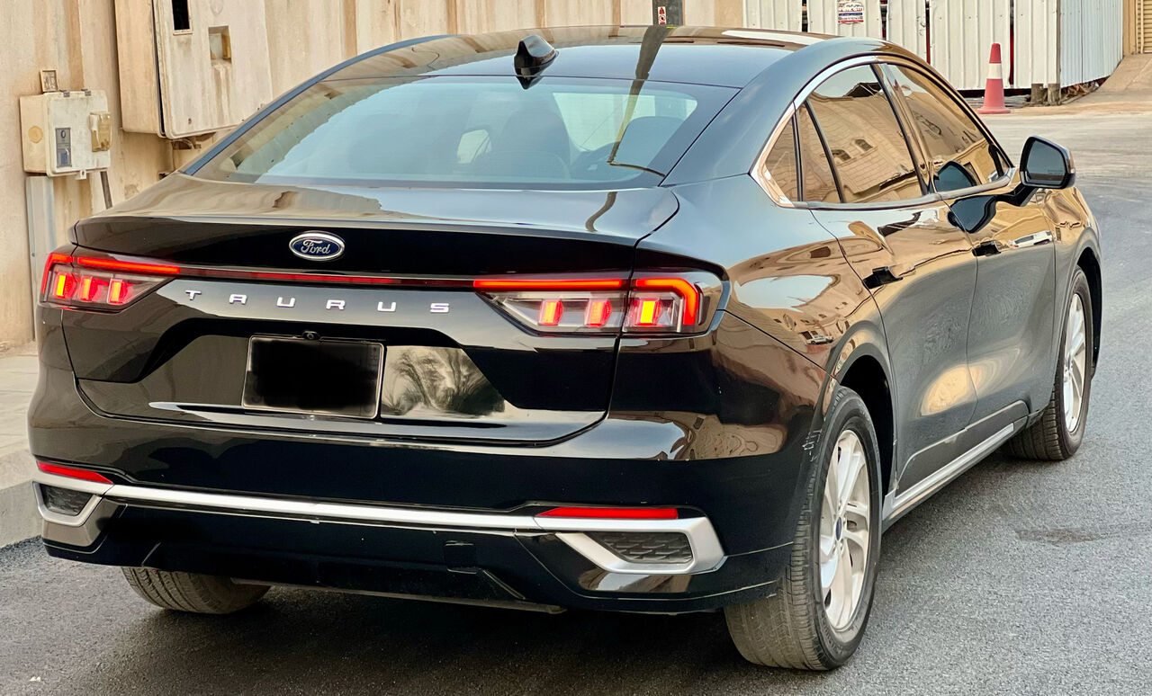 Riyadh, Vehicles, Cars & Trucks , SAR 76000,  Ford Taurus,  2023,  Automatic,  226 KM,   Full Option   2.0 L 4 Cylinder All Original Condition