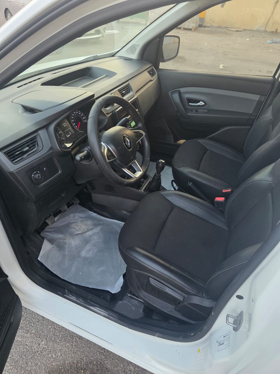 Dammam, Vehicles, Cars & Trucks , SAR 40000,  Renault Express,  2023,  Manual,  131000 KM,  Renault Dooker Express  ( Deisel)