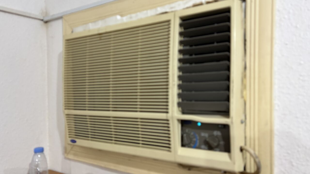 Jeddah, Air Conditioners, SAR 550,  2 Carrier Good Condition ACs 1.5 Ton And 1 Alzamil