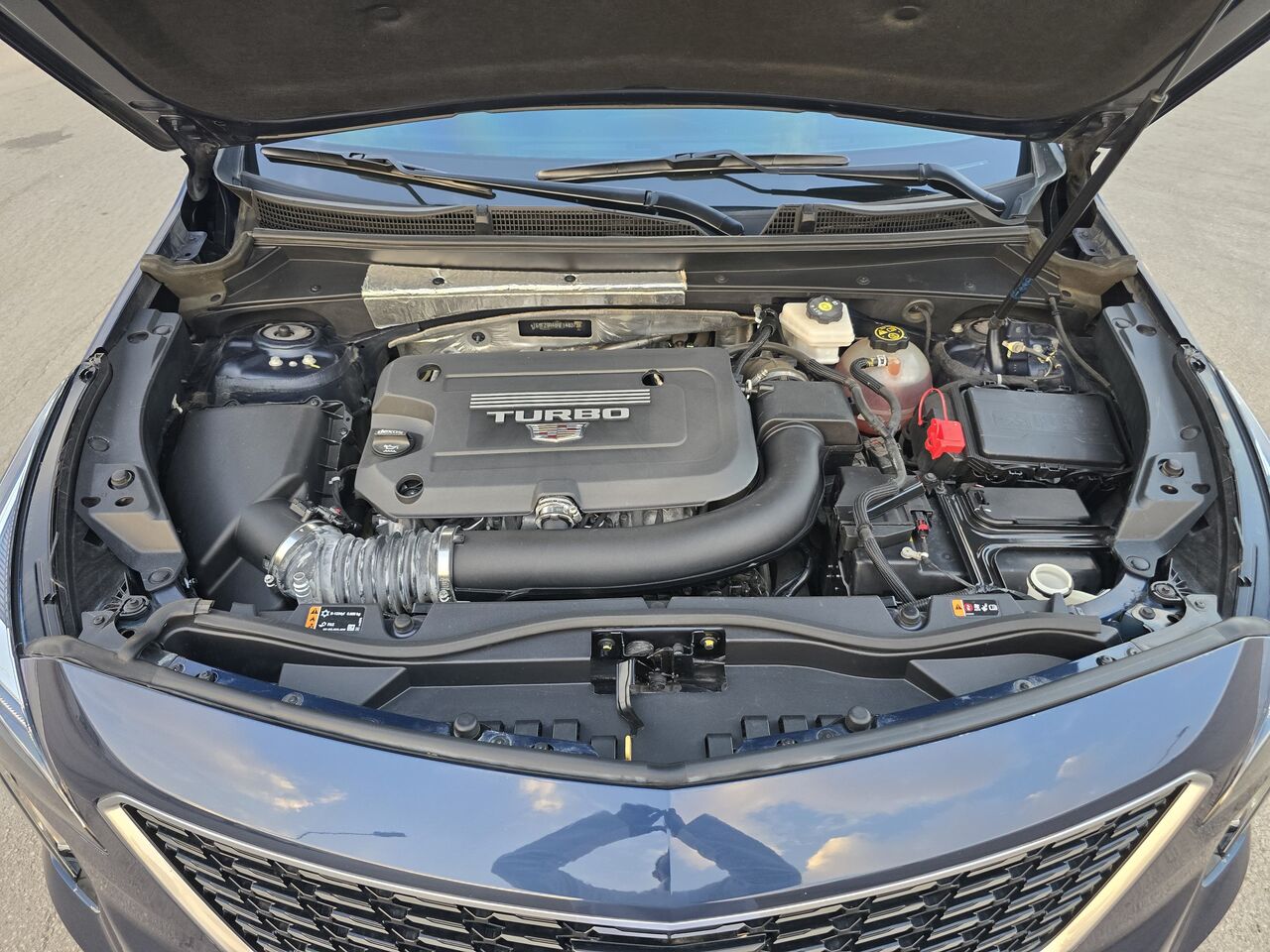 Riyadh, Vehicles, Cars & Trucks , SAR 75000,  Cadillac XT4,  2022,  Automatic,  69000 KM,    Fully Loaded