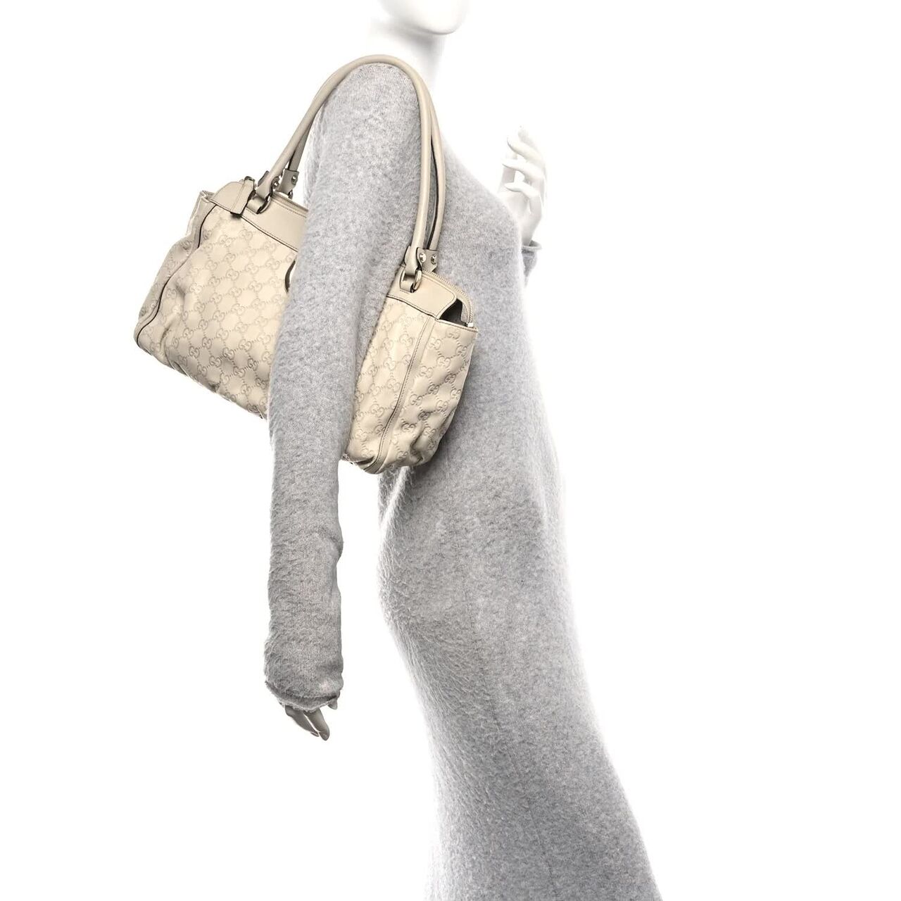 Riyadh, Purses & Wallets, SAR 2000,  Gucci Guccissima Abbey D-Ring Tote Bag.