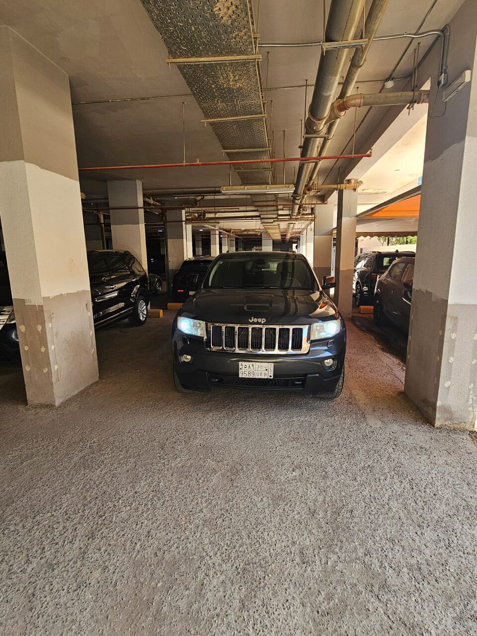 Al Sahafa, Vehicles, Cars & Trucks , SAR 25000,  Jeep Grand Cherokee,  2011,  Automatic,  220000 KM,  Good Condition  Laredo 3.6L