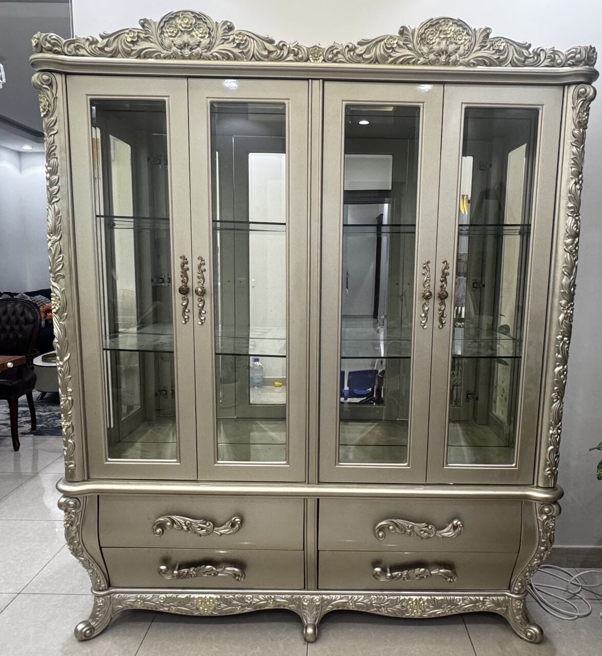 Al Sulaymaniyyah, Furniture, SAR 299,  Quick Sale - Spacious Crockery Cabinet