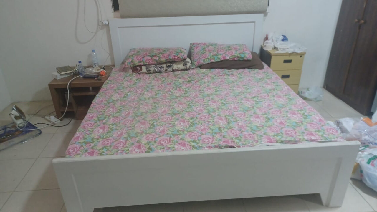 Tabuk City, Furniture, SAR 600,  Queen Size Bed, Mattress & Wardrobe Only At 600Sar سرير بحجم كوين + مرتبة + خزانة ملاب