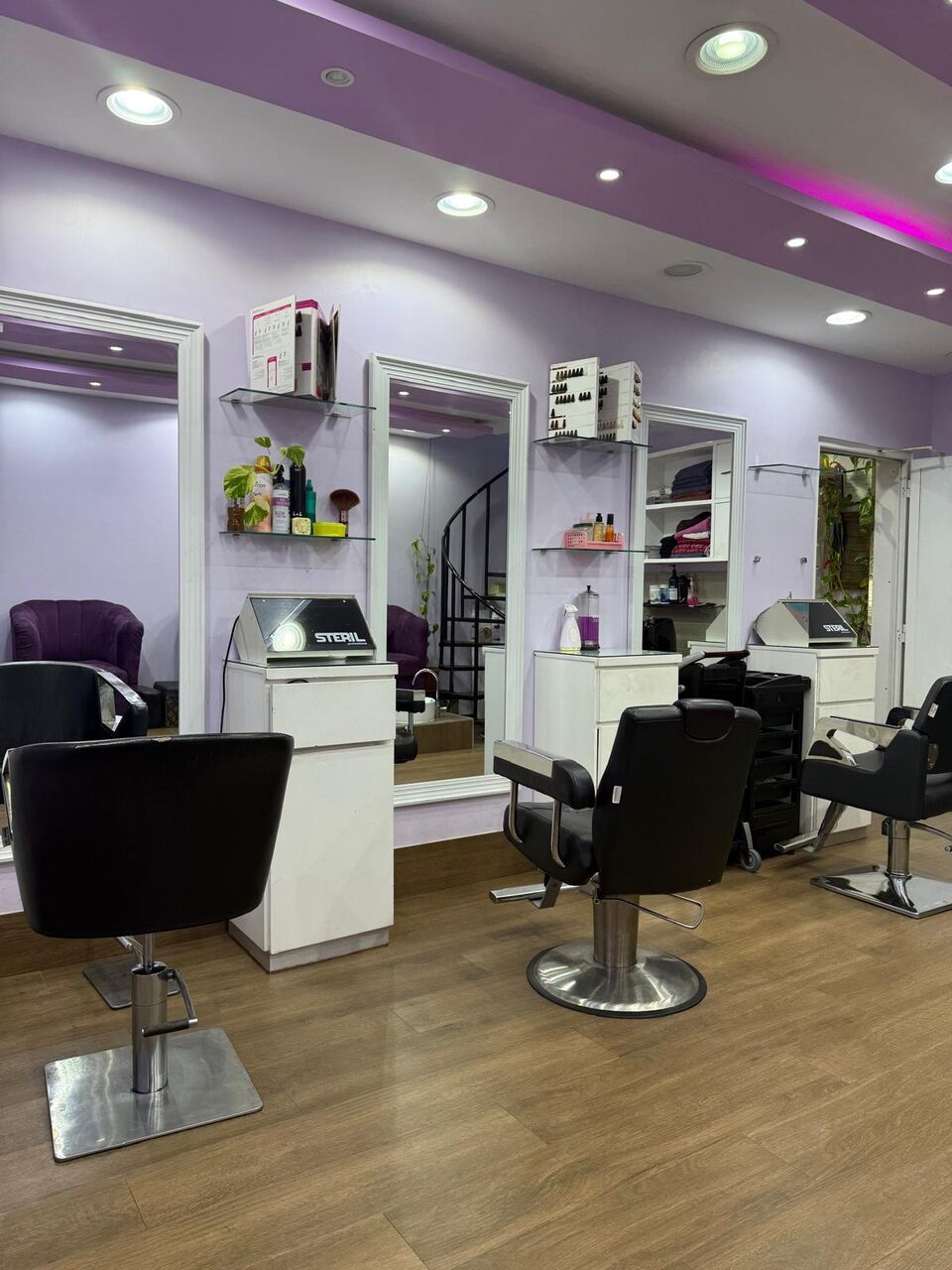 Gudaibiya, Businesses For Sale, Salon For Sale In Gudaibiya Without License