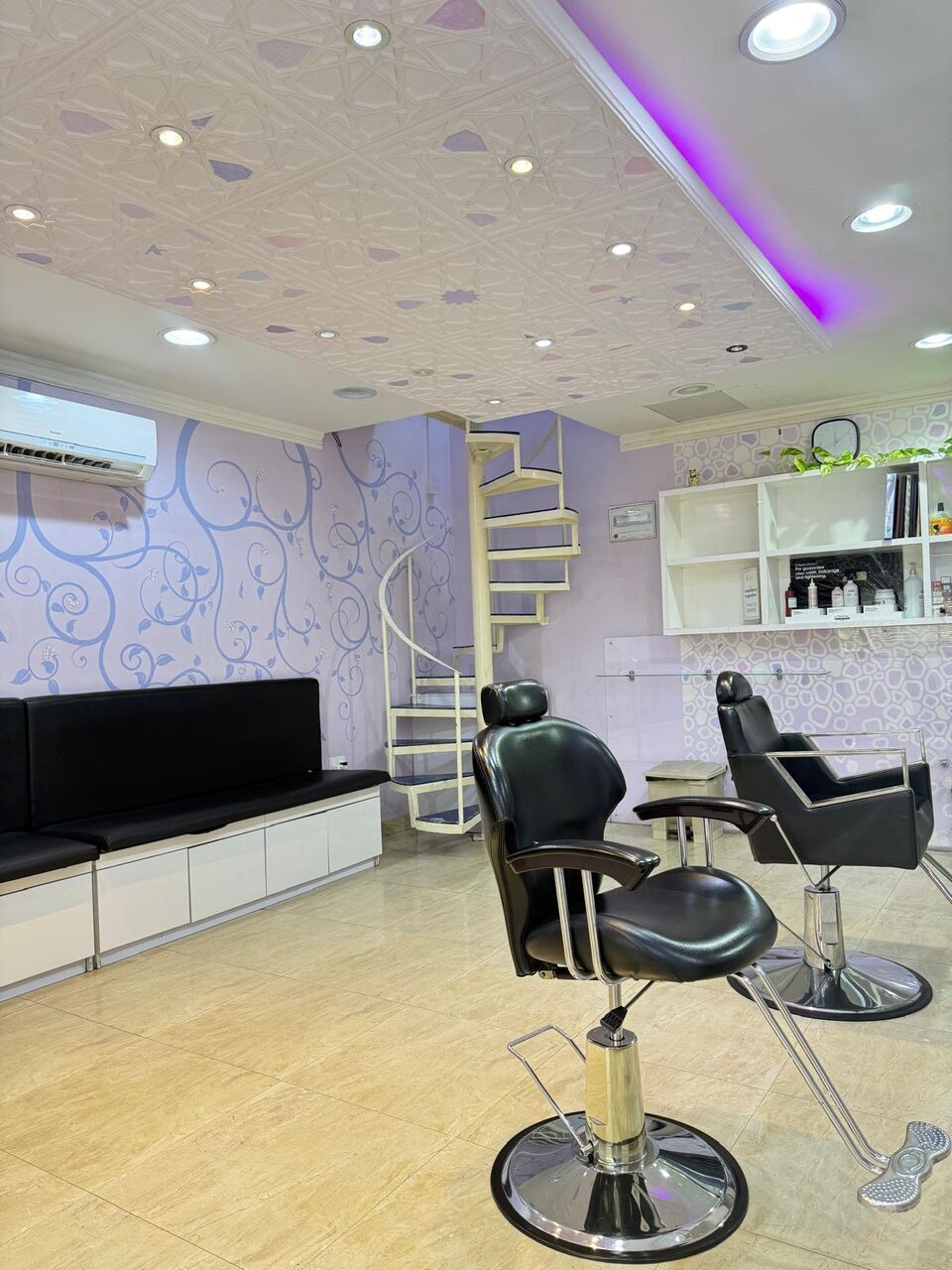 Gudaibiya, Businesses For Sale, Salon For Sale In Gudaibiya Without License