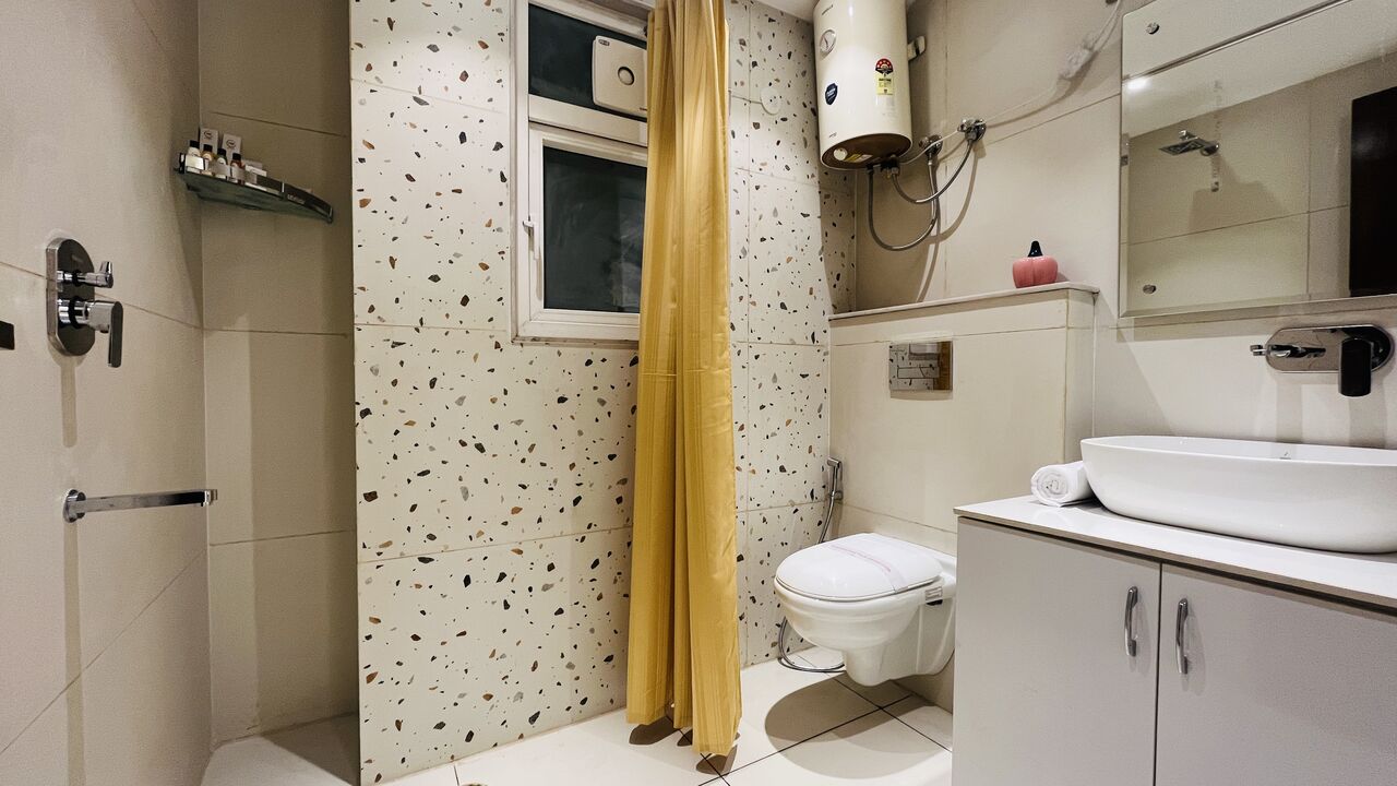 Gurgaon, Apartments, Flats, Houses & Villas, INR 4000/day,  Furnished,  1 BR,  650 Sq. Feet,  BluO 1BHK Suite - Balcony, Gym, Lift, Parking