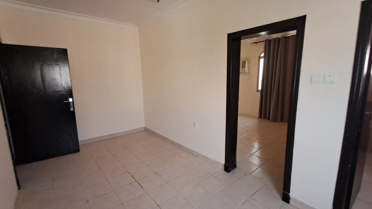 Umm Al Hassam, Apartments, Flats, Houses & Villas, BHD 190/month,  1 BR,  Semi Furnished Flat In Umm Al Hassam With Unlimited Electricity