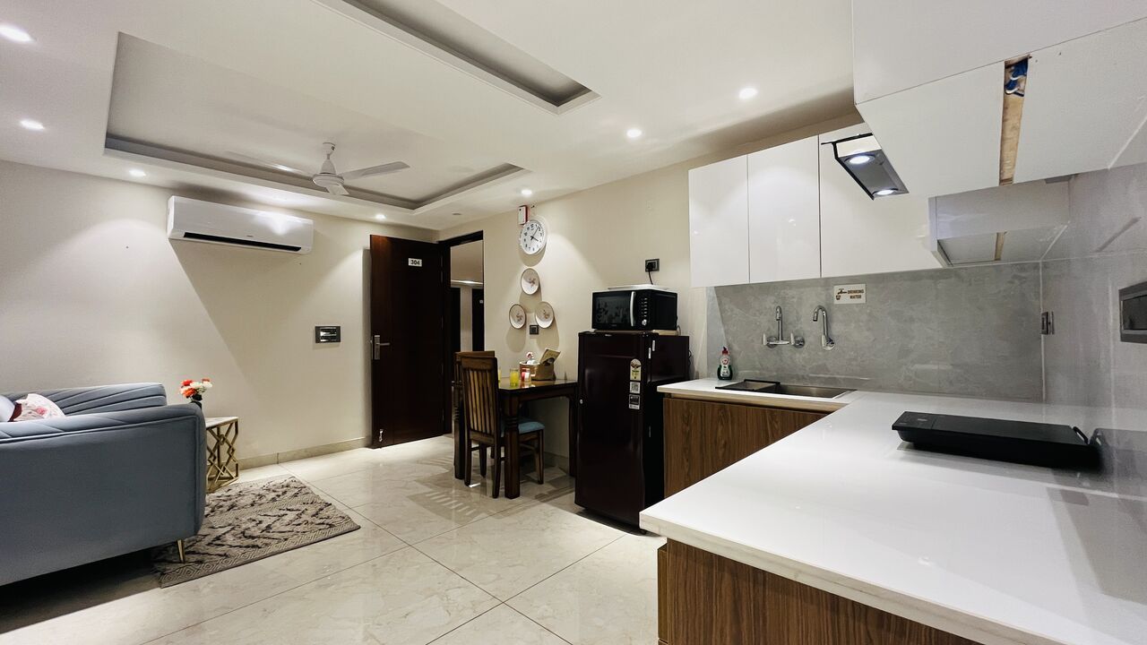 Gurgaon, Apartments, Flats, Houses & Villas, INR 5000/day,  Furnished,  1 BR,  550 Sq. Feet,  One Bedroom Suite Sector 14, Gurgaon