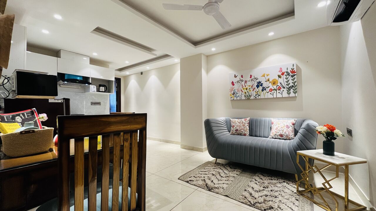 Gurgaon, Apartments, Flats, Houses & Villas, INR 5000/day,  Furnished,  1 BR,  550 Sq. Feet,  One Bedroom Suite Sector 14, Gurgaon