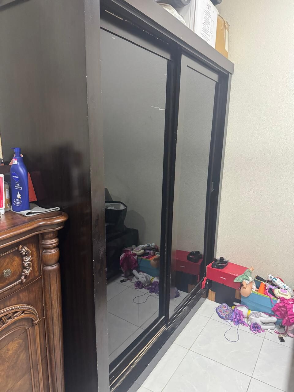 Khobar, Furniture, SAR 1450,  Bed Set, Single Beds And Treadmill