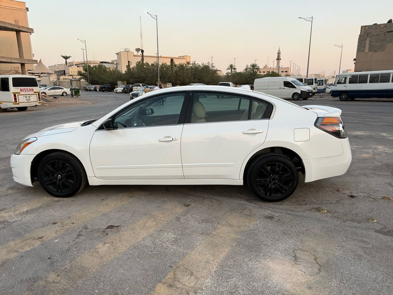 Riyadh, Vehicles, Cars & Trucks , SAR 20000,  Nissan Altima,  2012,  Automatic,  290000 KM,