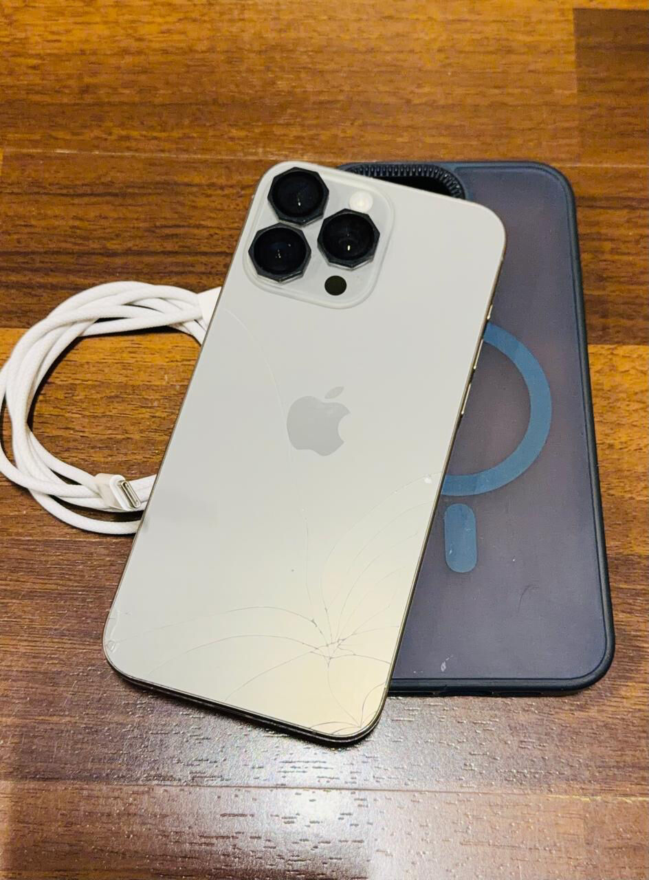 Riyadh, Mobile Phones, SAR 2350,  Iphone 15 Pro Max 256 GB Natural Titanium