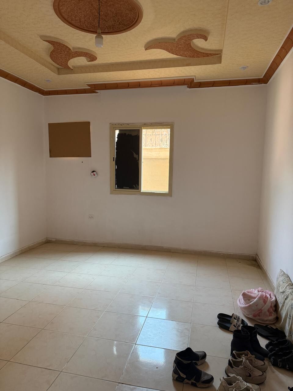 Jeddah, Rooms for Rent, SAR 850/month,  Ladies Inside Apartment