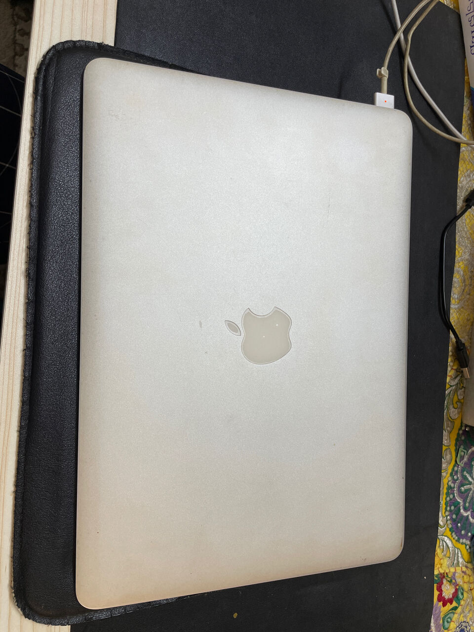 Riyadh, Computers, SAR 1450,  Apple Macbook Air