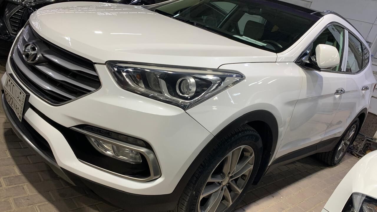Riyadh, Vehicles, Cars & Trucks , SAR 58000,  HYUNDAI SANTA FE,  2018,  Automatic,  100 KM,  FULL OPTION 4X4 %