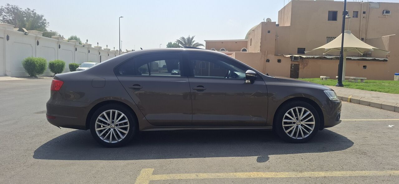 Al Rehab, Vehicles, Cars & Trucks , SAR 30000,  Volkswagen Jetta Full Option,  2014,  Automatic,  153718 KM,  For Sale In Very Excellent Condition Full Option Low Mileage, First Owner