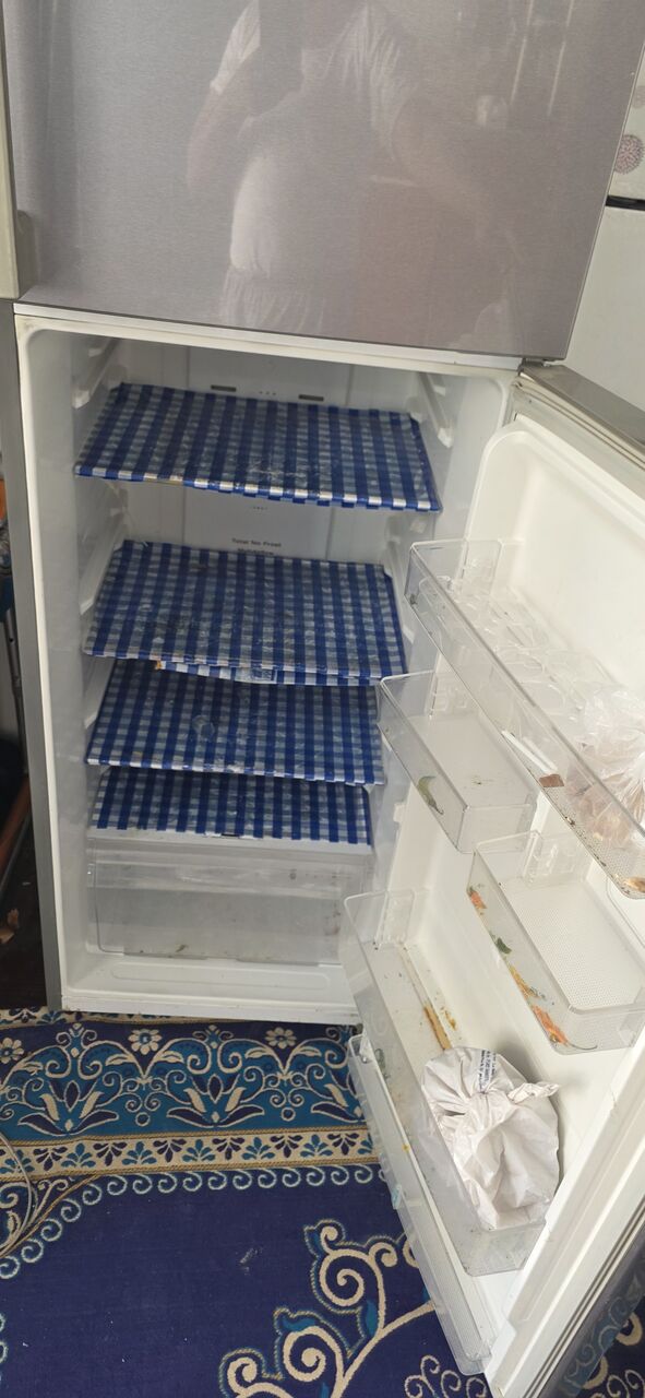 Riyadh, Appliances, SAR 600,  Big Refrigerator Or Fridge For Sale Urgent