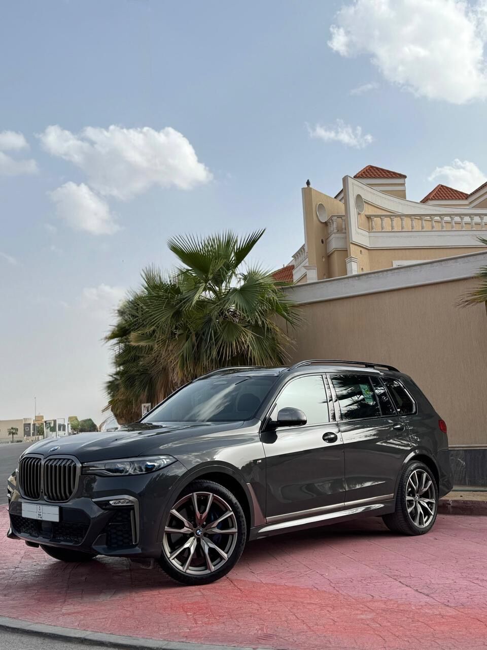 Riyadh, Vehicles, Cars & Trucks , SAR 295000,  BMW X7 M50i,  2022,  Automatic,  42000 KM,