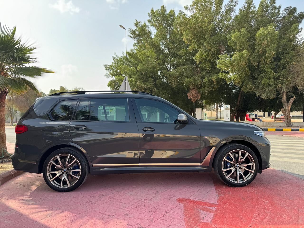 Riyadh, Vehicles, Cars & Trucks , SAR 295000,  BMW X7 M50i,  2022,  Automatic,  42000 KM,