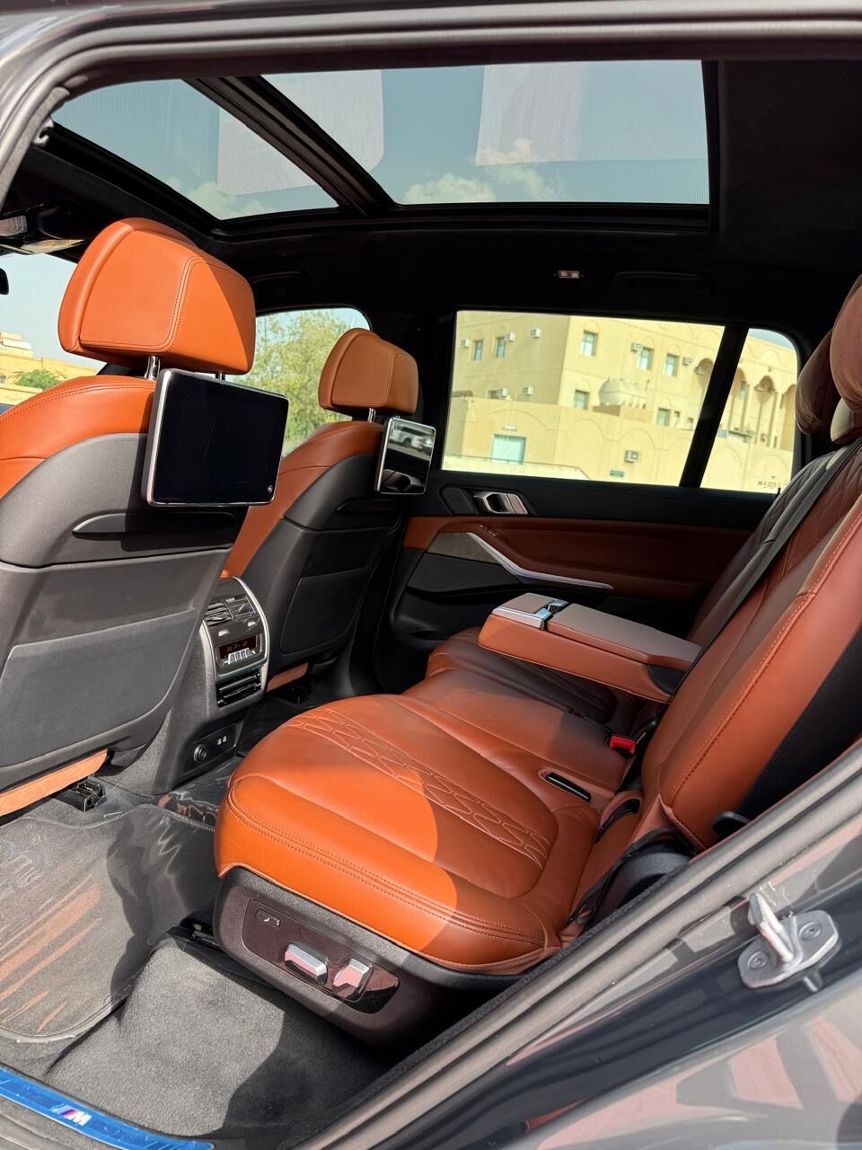 Riyadh, Vehicles, Cars & Trucks , SAR 295000,  BMW X7 M50i,  2022,  Automatic,  42000 KM,