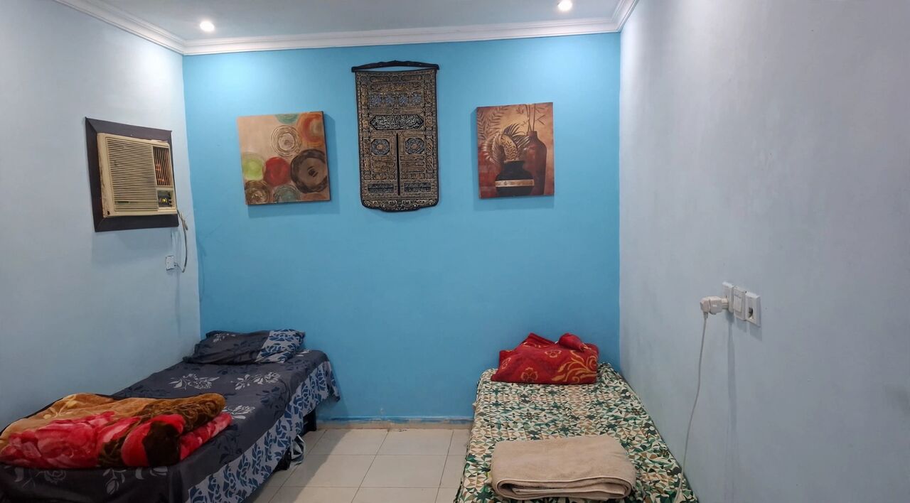Jeddah, Bedspace For Rent, SAR 350/month,  Bed Space Available AC WASHING MACHINE KICTHEN BATH AVAILABLE