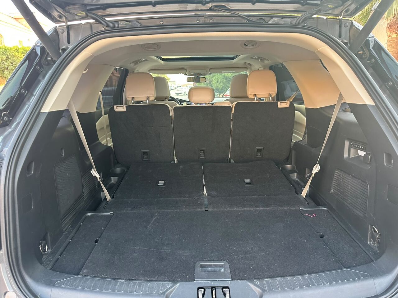 Riyadh, Vehicles, Cars & Trucks , SAR 145000,  Ford Explorer Limited,  2022,  Automatic,  29000 KM,    Edition 4x4 (1st Owner) N 100% Accident Free N Very Low Odo