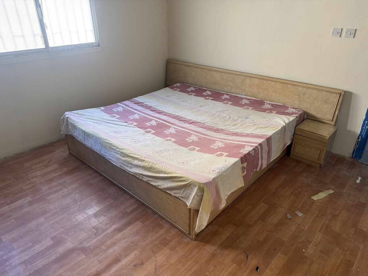 Olaya, Furniture, Free King Sized Bed Set And Cabinet