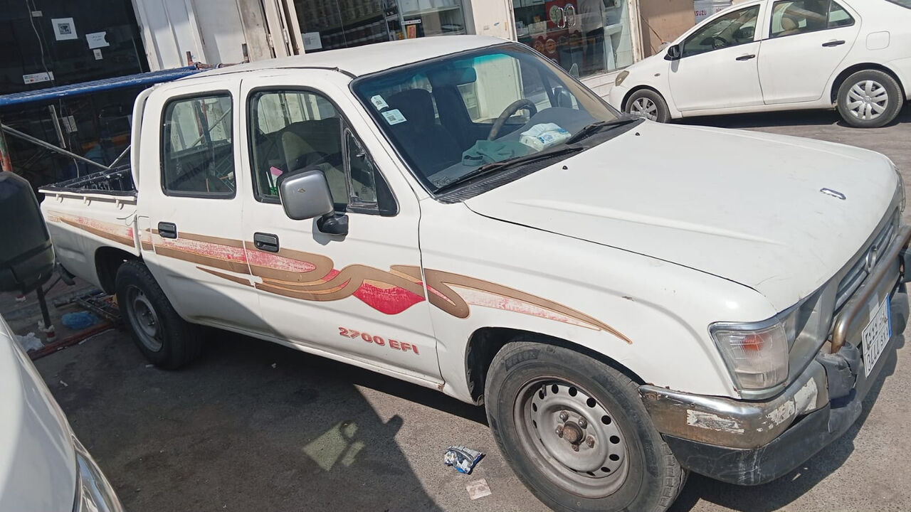 Riyadh, Vehicles, Cars & Trucks , SAR 20500,  Toyota Hilux,  2000,  Manual,  200000 KM,    Model  For Sale