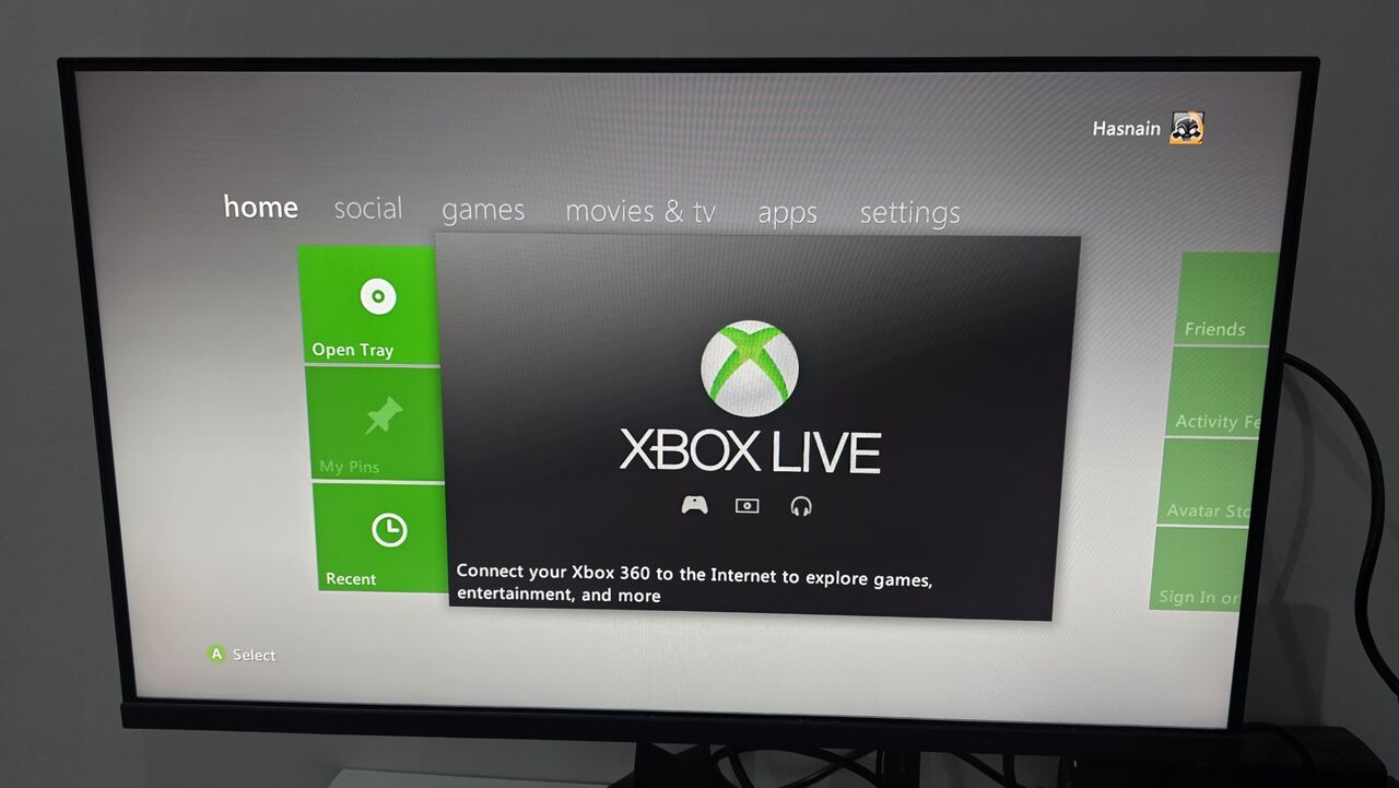 Riyadh, Video Games, SAR 450,  Xbox 360 Console 250GB 2 Controllers Multiple Games