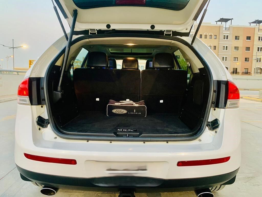 Riyadh, Vehicles, Cars & Trucks , SAR 30000,  Lincoln Capri,  2014,  Automatic,  300000 KM,  Lincoln MKX &ndash; Pearl White &ndash; Ford Parts, Nice And Fuel-efficient &ndash; Luxury Leather, Panorami