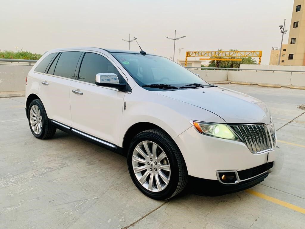 Riyadh, Vehicles, Cars & Trucks , SAR 30000,  Lincoln Capri,  2014,  Automatic,  300000 KM,  Lincoln MKX &ndash; Pearl White &ndash; Ford Parts, Nice And Fuel-efficient &ndash; Luxury Leather, Panorami