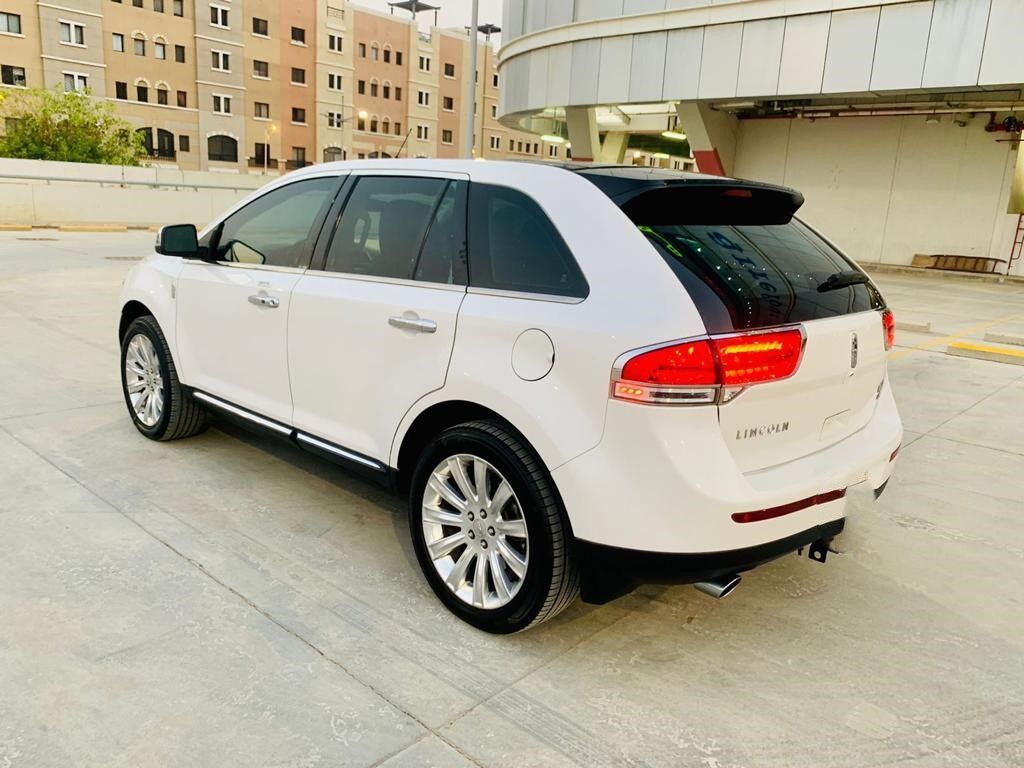 Riyadh, Vehicles, Cars & Trucks , SAR 30000,  Lincoln Capri,  2014,  Automatic,  300000 KM,  Lincoln MKX &ndash; Pearl White &ndash; Ford Parts, Nice And Fuel-efficient &ndash; Luxury Leather, Panorami