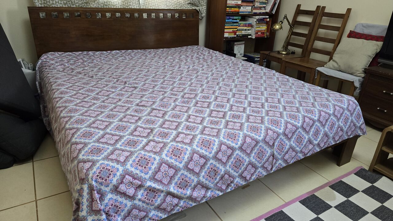 Al Malaz, Furniture, SAR 550,  King Size Bed + Mattress + 2 Side Tables