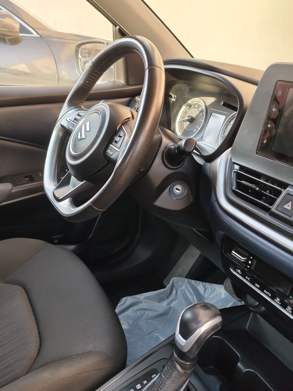 Riyadh, Vehicles, Cars & Trucks , SAR 34000,  Suzuki Baleno GL,  2023,  Automatic,  161724 KM,