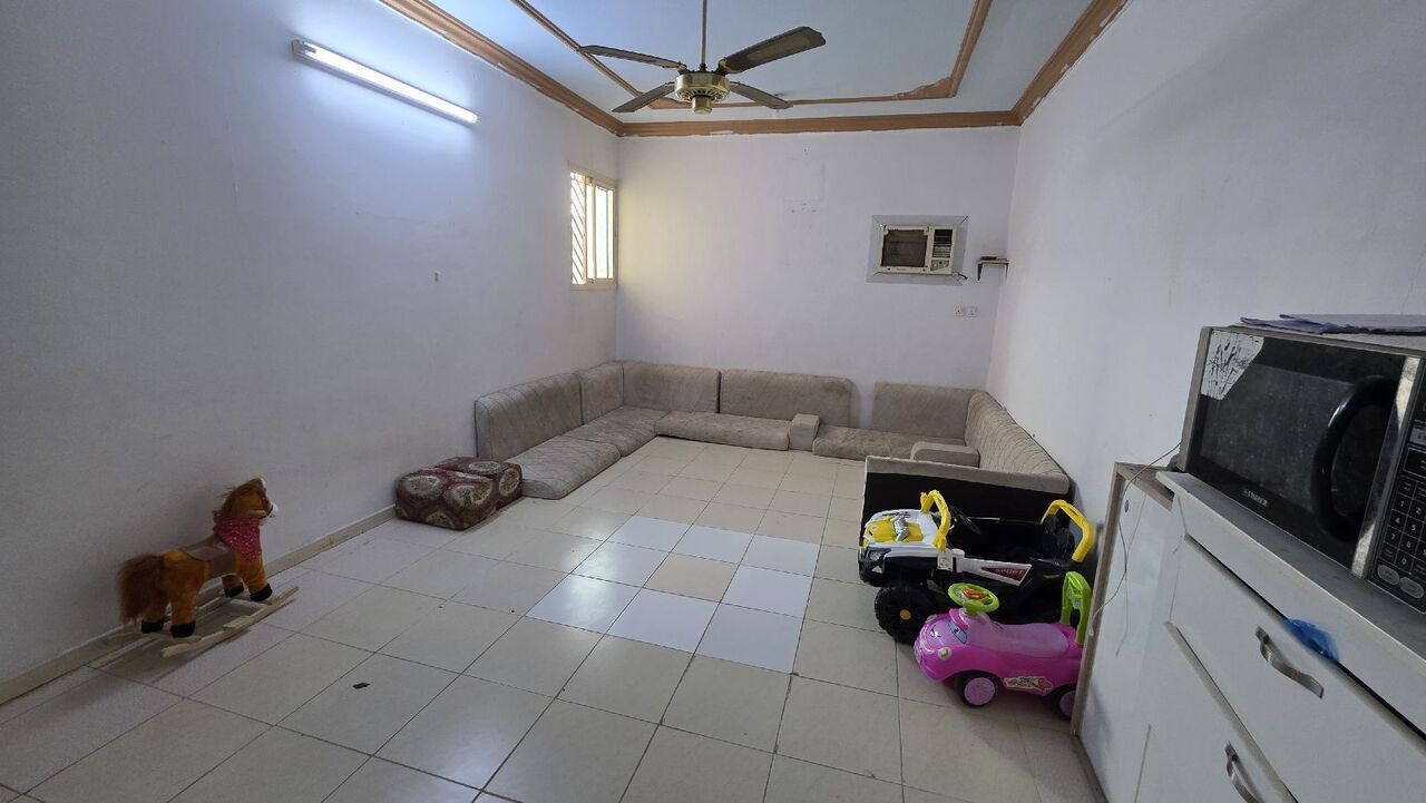 Riyadh, Apartments, Flats, Houses & Villas, SAR 1700/month,  2 BR,  Flat For Rent