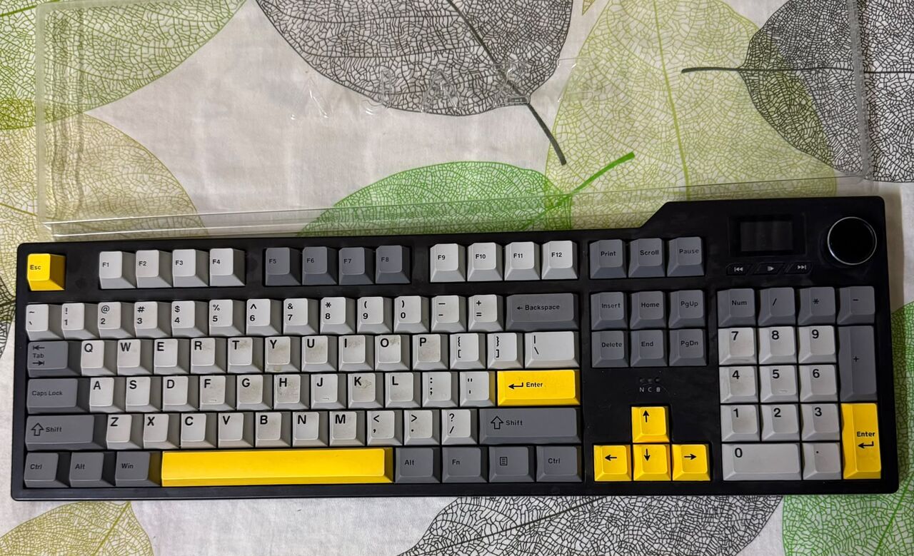 Hara, Collectibles, SAR 150,  Wireless Keyboards With Mouse Available In Excellent Condition
