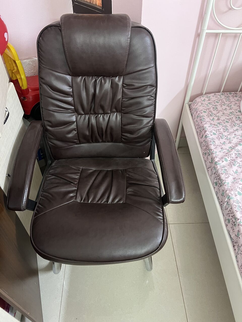 Al Malaz, Furniture, SAR 1000,  Final Exit - Sofa Set And Other Household Items