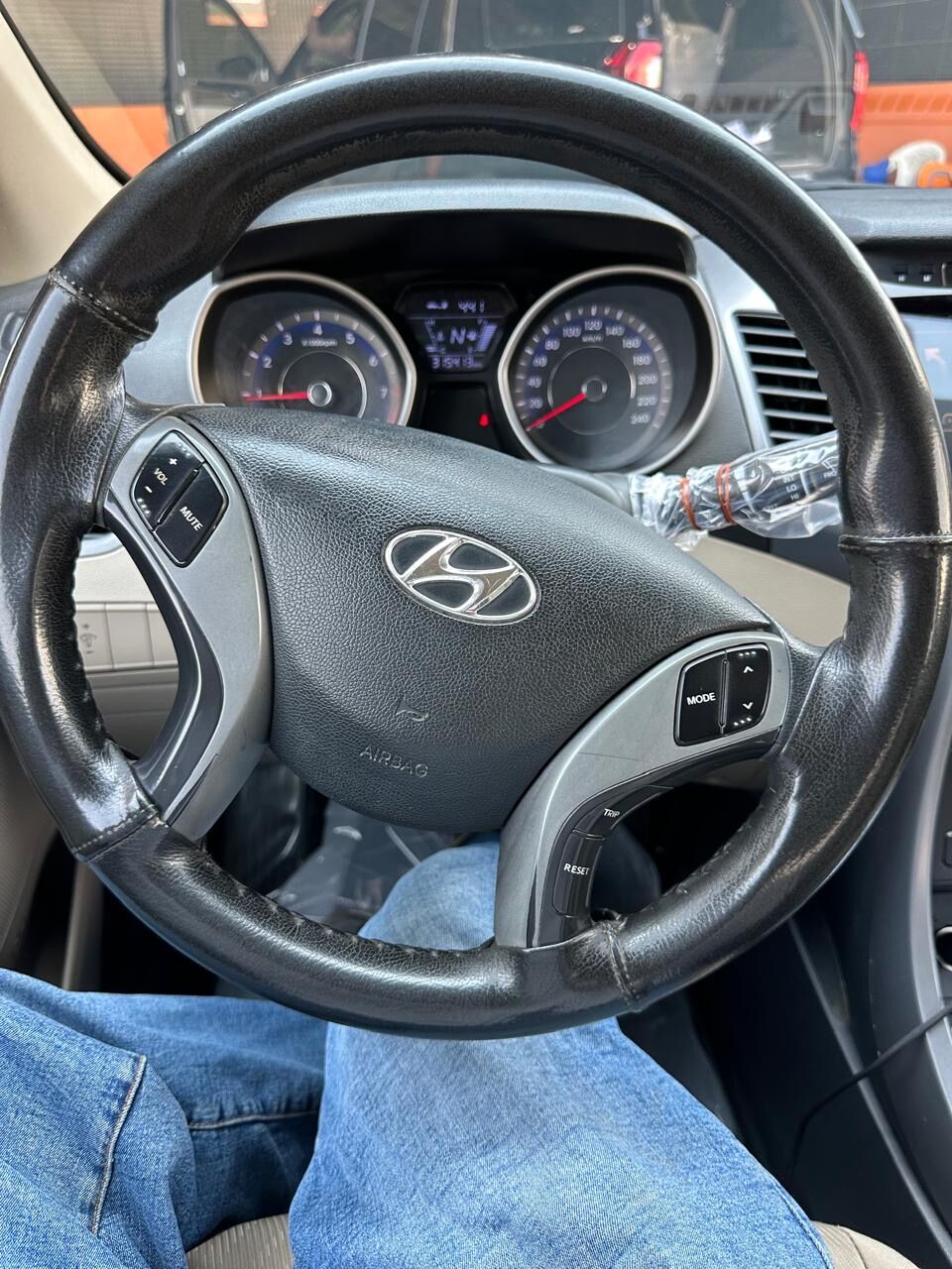 Riyadh, Vehicles, Cars & Trucks , SAR 22000,  2016,  2016,  Automatic,  315000 KM,  For Sale: Hyundai Elantra  &ndash; Model: Urgent Sale