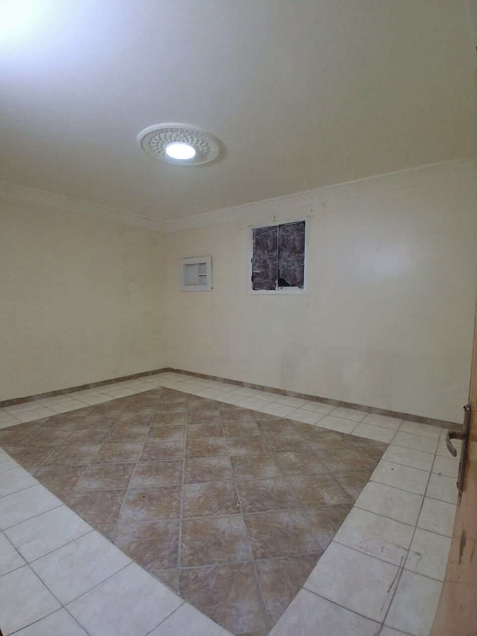 Al Rawdah, Apartments, Flats, Houses & Villas, SAR 27000/year,  4 BR,  Family Apartment 2nd Floor With Stiars Well Located House With 4 Large Rooms Open Gallery