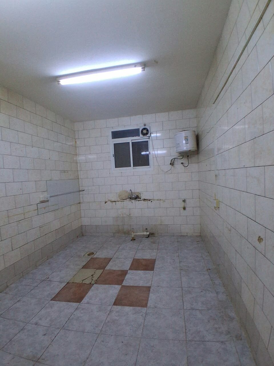 Al Rawdah, Apartments, Flats, Houses & Villas, SAR 27000/year,  4 BR,  Family Apartment 2nd Floor With Stiars Well Located House With 4 Large Rooms Open Gallery